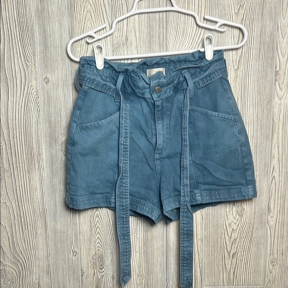 WOMENS UNIVERSAL THREADS SIZE 2 DENIM TIE WASTE PAPER BAG SHORTS - Picture 1 of 4